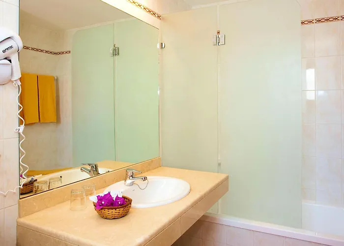 Hotel Sbh Royal Mónica 3*